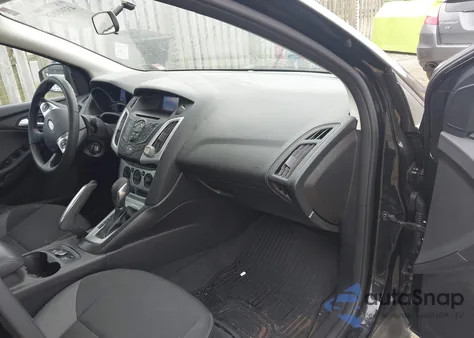 2014 Ford Focus Se из США, поврежденный, VIN 1FADP3F2XEL141287